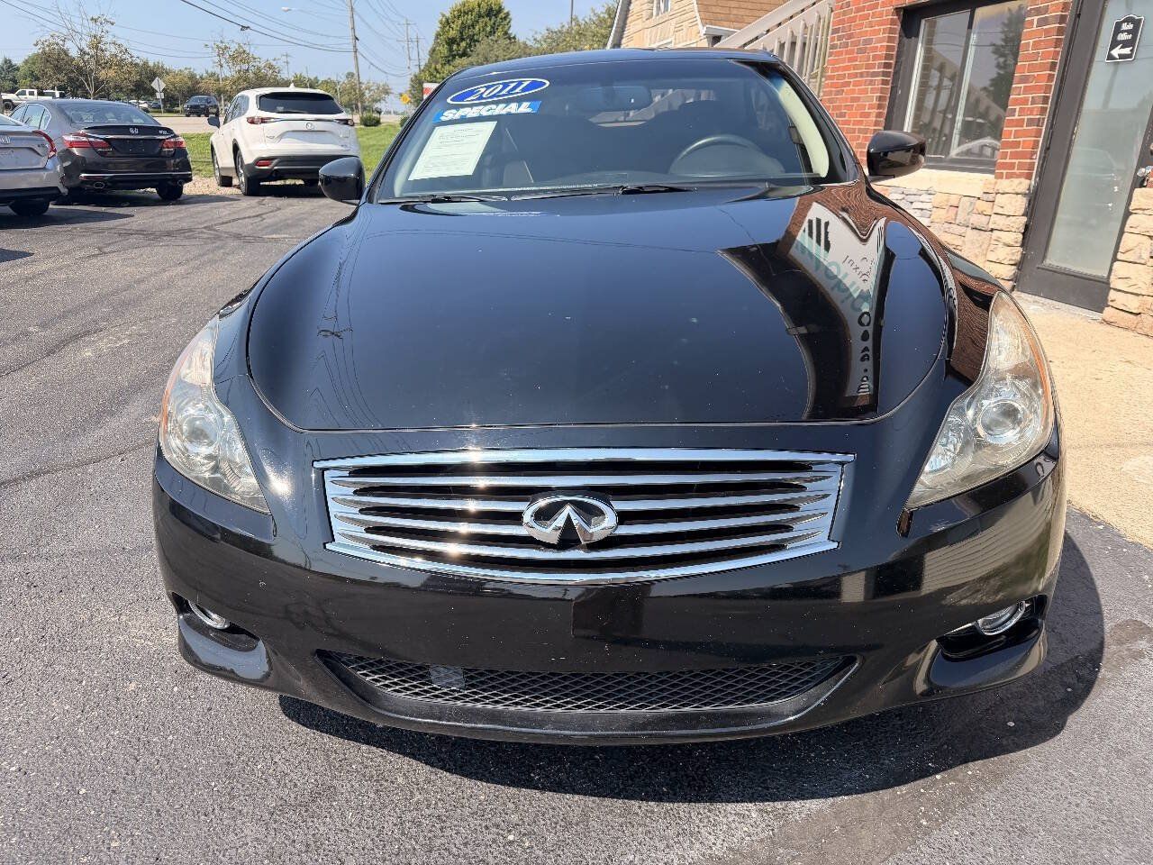 Used 2011 INFINITI G37 Convertible w/ Premium Pkg RWD image 4