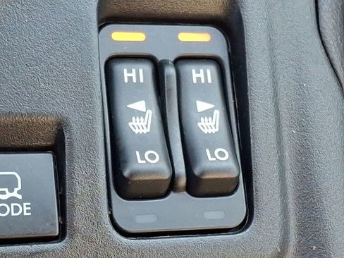 Used 2023 Subaru Crosstrek 2.0i Premium image 23