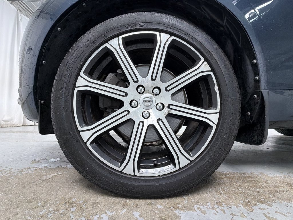 Used 2018 Volvo XC60 T6 Inscription w/ Luxury Seat Package AWD/4WD image 14