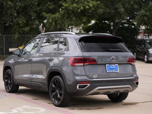 Certified 2024 Volkswagen Taos SE FWD image 6