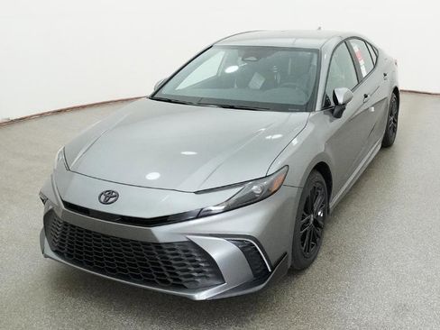 New 2026 Toyota Camry SE FWD image 3