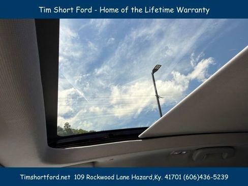 Used 2022 Lincoln Corsair AWD w/ Premium Package image 21