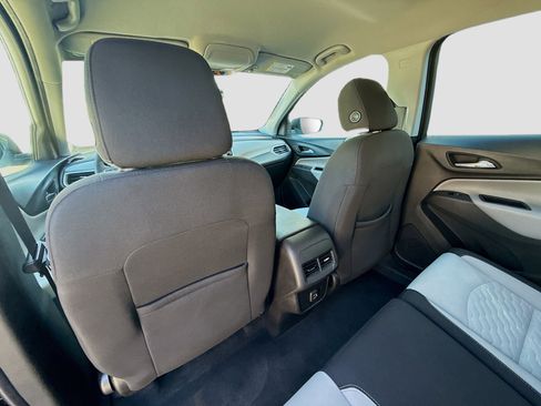 Used 2020 Chevrolet Equinox LS image 22