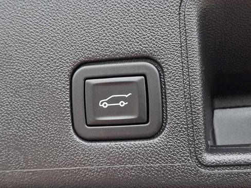 Certified 2023 GMC Terrain SLE w/ Driver Convenience Package AWD/4WD image 29