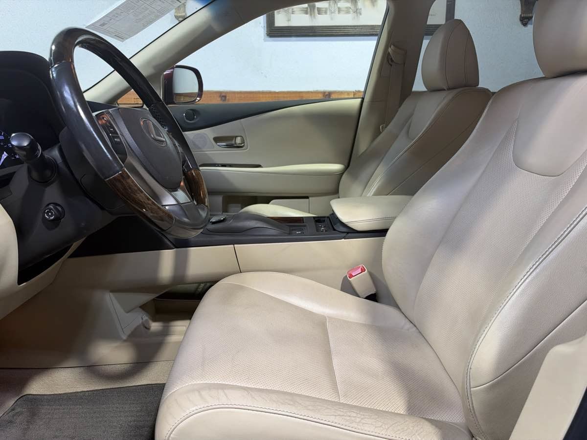 Used 2013 Lexus RX 350 FWD w/ Navigation Pkg image 16