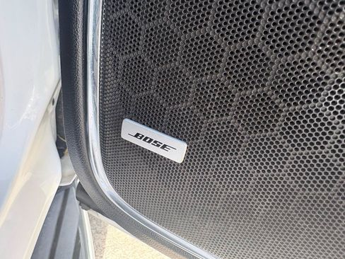 Used 2016 GMC Yukon XL SLT w/ Open Road Package AWD/4WD image 26