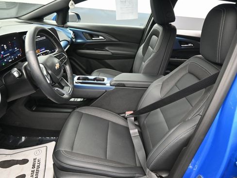 Used 2024 Chevrolet Equinox EV LT image 22