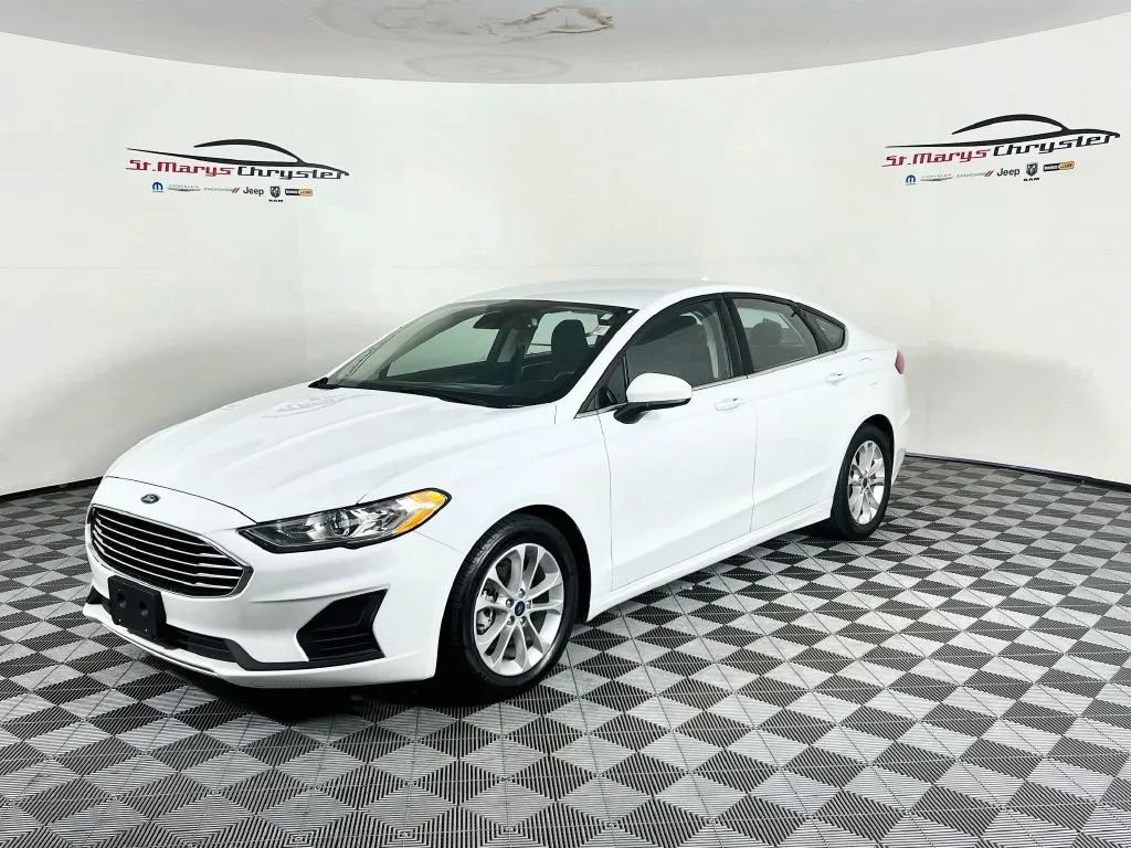 Used 2019 Ford Fusion SE FWD image 4