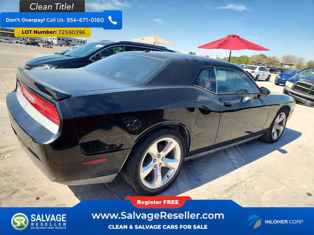 Used 2014 Dodge Challenger SXT w/ Super Sport Group (SS/T) RWD image 4