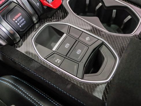 Used 2024 Lamborghini Urus Performante image 25