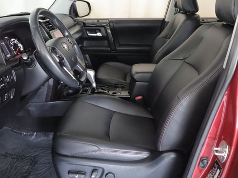Used 2024 Toyota 4Runner TRD Off-Road Premium w/ Moonroof Package AWD/4WD image 9