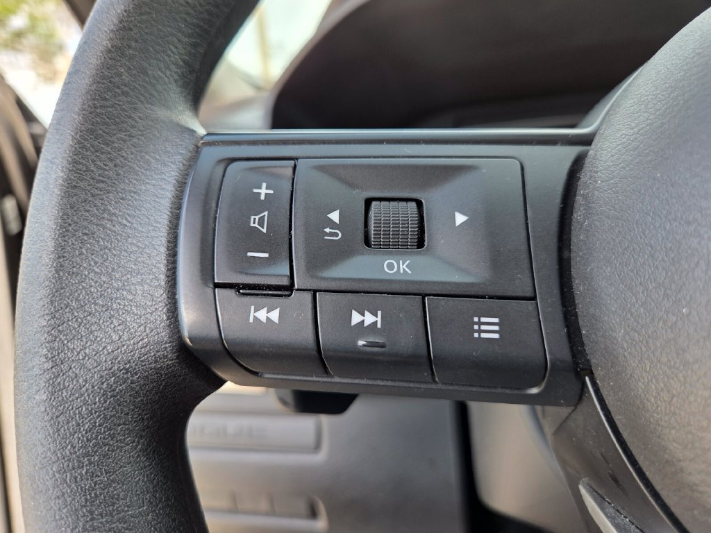 Used 2021 Nissan Rogue S FWD image 26