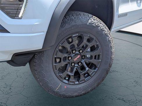 New 2026 GMC Canyon Elevation w/ Convenience Package image 30