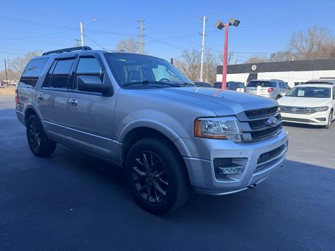 Used 2017 Ford Expedition Limited w/ Equipment Group 301A image 7
