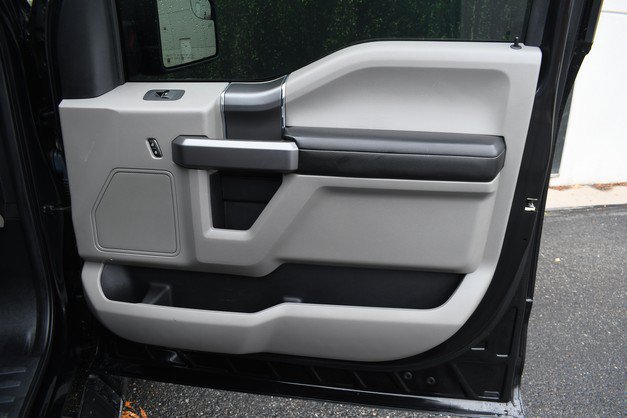 Used 2019 Ford F150 XLT w/ Equipment Group 302A Luxury AWD/4WD image 23