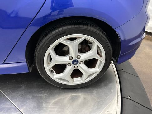 Used 2014 Ford Focus ST w/ Equipment Group 202A FWD image 9