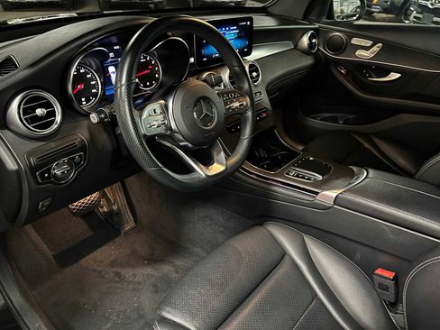 Used 2022 Mercedes-Benz GLC 300 4MATIC image 23