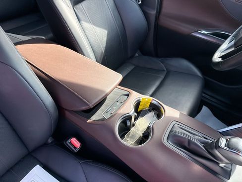 Used 2021 Toyota Venza Limited w/ Advanced Technology Package AWD/4WD image 22