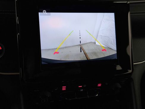 Used 2024 Jeep Grand Cherokee Laredo w/ Luxury Tech Group I image 26