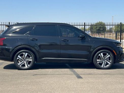 Used 2023 Kia Sorento SX Prestige AWD/4WD image 3