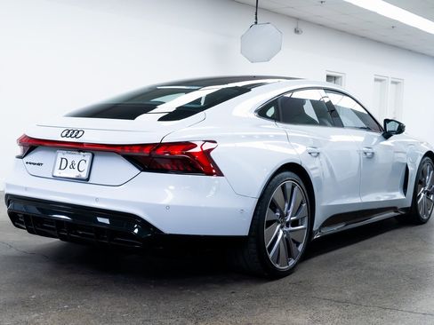 Used 2022 Audi e-tron GT Prestige w/ Prestige Package image 6