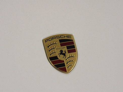 Used 2025 Porsche Taycan image 27