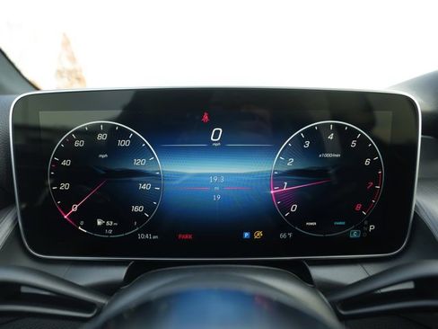 Used 2026 Mercedes-Benz GLC 300 4MATIC image 26