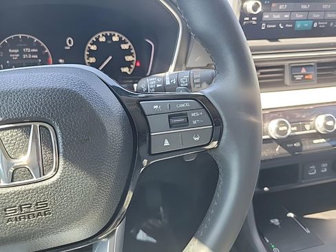 Used 2024 Honda Pilot Touring image 17