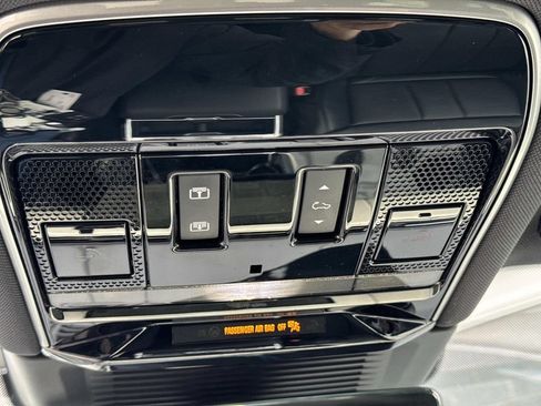 Certified 2023 Land Rover Range Rover SE AWD/4WD image 22