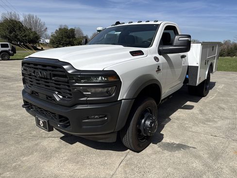 New 2026 RAM 4500 Tradesman AWD/4WD image 3