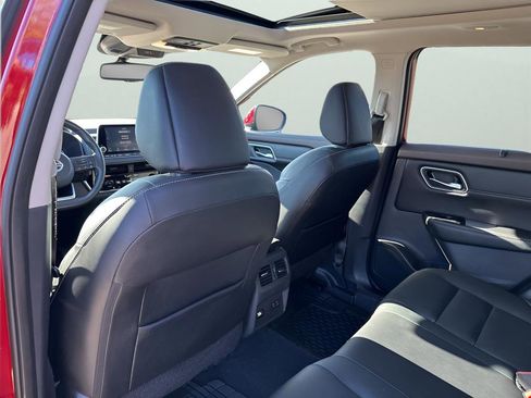 Used 2021 Nissan Rogue SL image 18