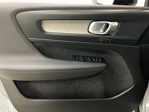 Used 2026 Volvo XC40 B5 Plus w/ Protection Package Premier image 27