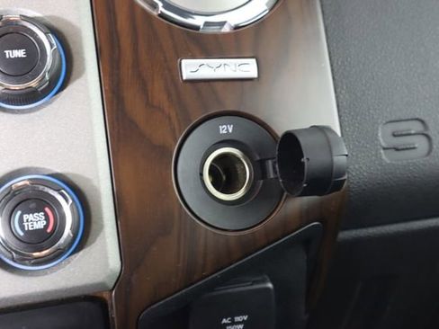 Used 2016 Ford F250 Lariat w/ Chrome Package image 51