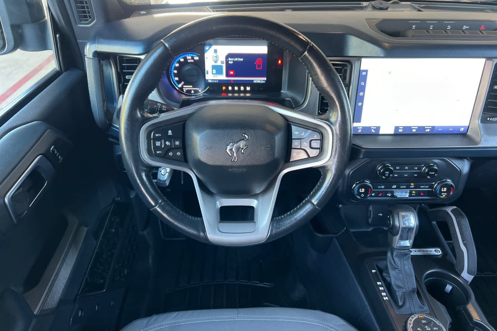Used 2021 Ford Bronco Outer Banks w/ Sasquatch Package AWD/4WD image 14