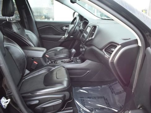 Used 2021 Jeep Cherokee Latitude Plus AWD/4WD image 44