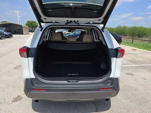 Used 2019 Toyota RAV4 Limited w/ Advanced Technology Package FWD image 12