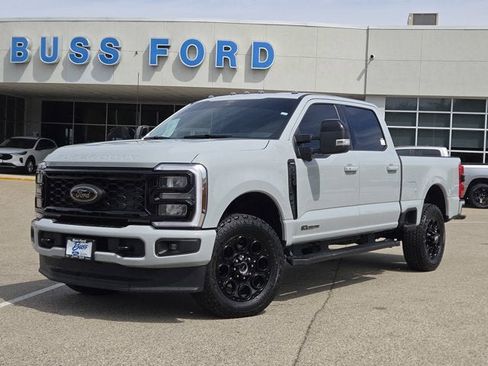 Used 2025 Ford F250 Lariat w/ Black Appearance Package AWD/4WD image 1