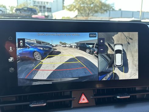 Certified 2023 Kia Sportage SX image 25