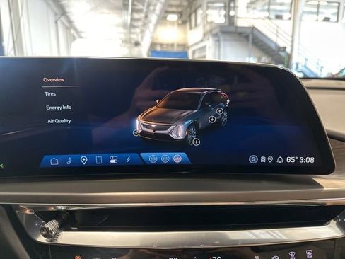 New 2024 Cadillac Lyriq Sport w/ Nappa Leather Package image 30