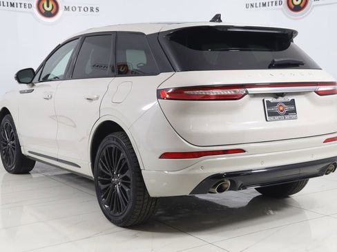 Used 2023 Lincoln Corsair Standard w/ Equipment Group 101A image 4