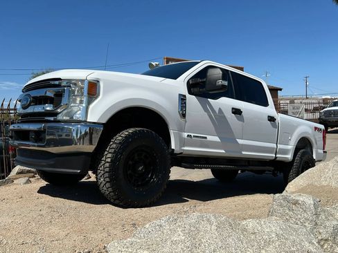 Used 2020 Ford F250 XLT w/ FX4 Off-Road Package AWD/4WD image 2