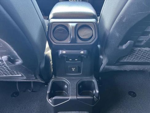 Used 2021 Jeep Wrangler Unlimited Rubicon AWD/4WD image 16