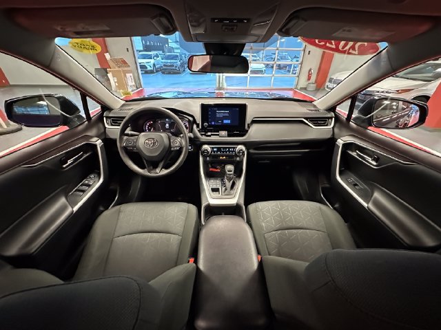 Certified 2025 Toyota RAV4 XLE AWD/4WD image 25