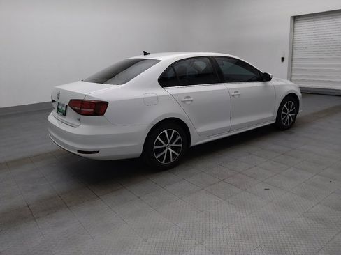 Used 2017 Volkswagen Jetta SE FWD image 10