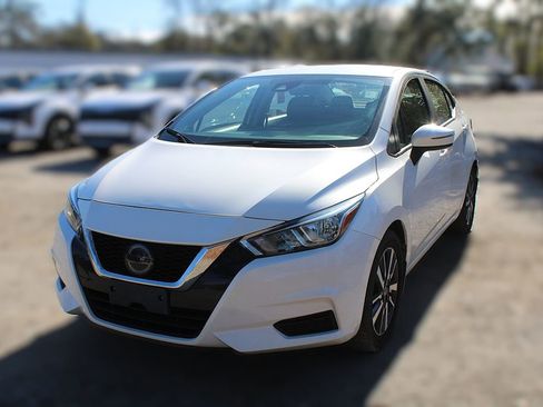 Used 2020 Nissan Versa SV image 15