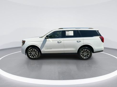 Used 2025 Ford Expedition Platinum AWD/4WD image 5