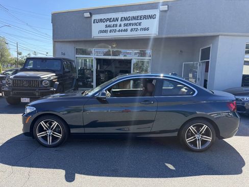 Used 2017 BMW 230i xDrive Coupe AWD/4WD image 4