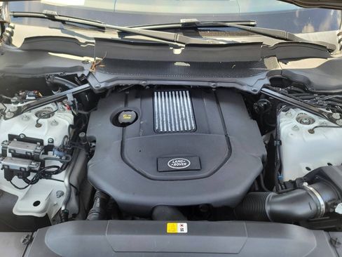 Used 2018 Land Rover Range Rover Sport SE AWD/4WD image 21