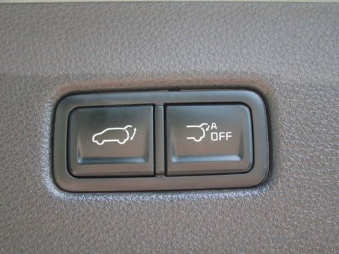 Used 2024 Kia Carnival SX FWD image 15