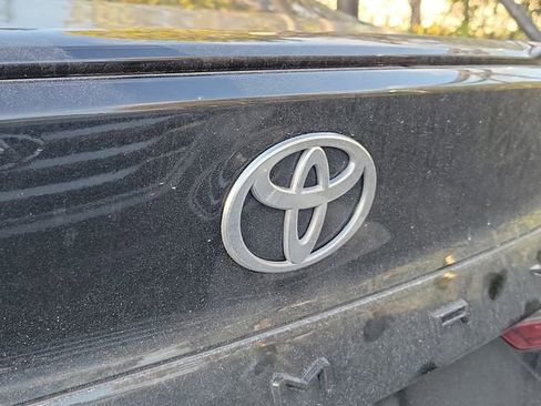 Used 2025 Toyota Camry SE image 5